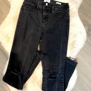 NWOT William Rast distressed Jeans